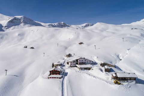 Luftaufnahme des Skigebiets Fideriser Heuberge