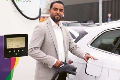 Portrait de Mohamed Abdow, chef de projet chez Energie 360°.