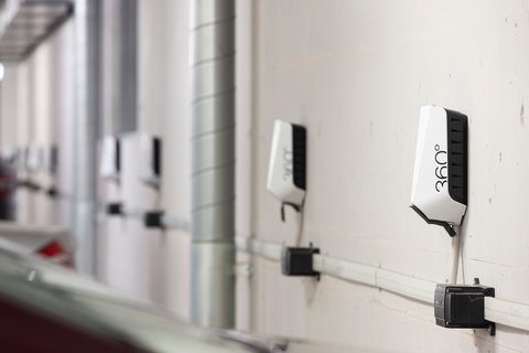 Helvetia Baloise setzt bei der Elektrifizierung ihres Immobilienportfolios auf Energie 360°. Mit der schweizweiten Partnerschaft reagieren die beiden Unternehmen auf die steigende Nachfrage.