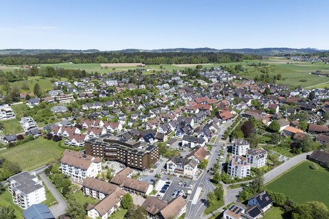 Vue aérienne de Volketswil.