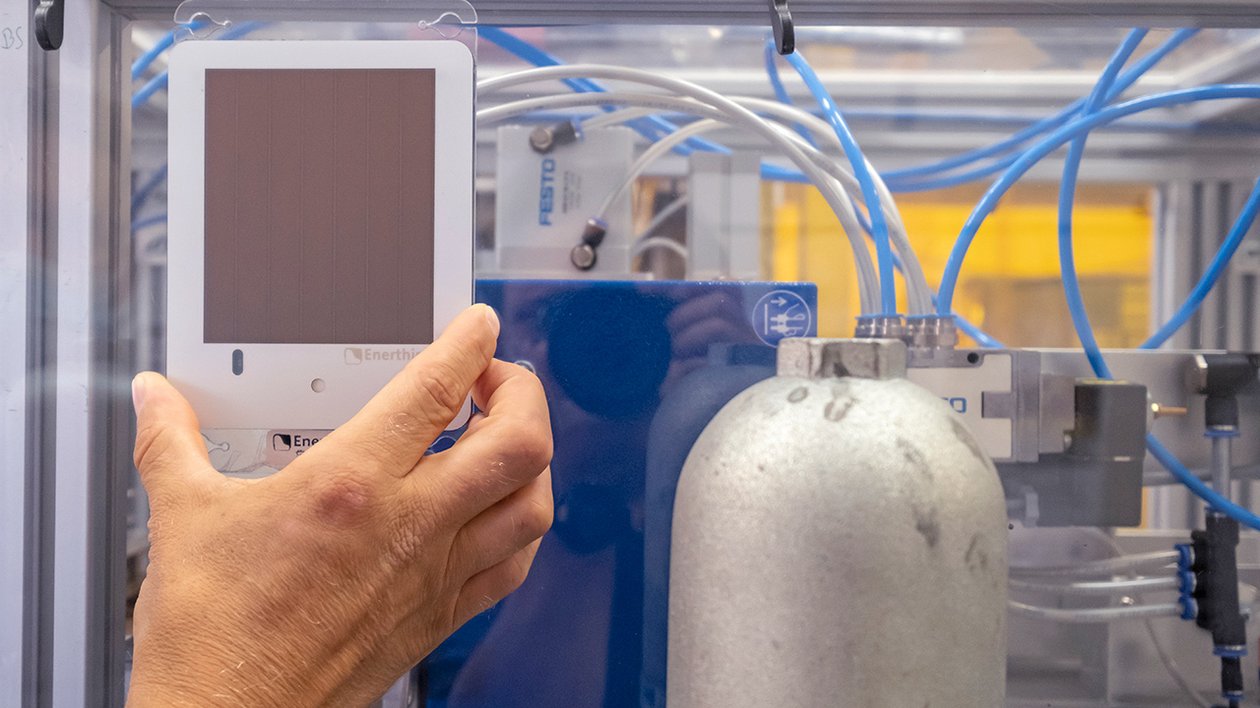 Enerthing: Solarfolien erzeugen Energie aus Kunstlicht | Energie 360