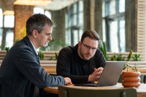 Gudfinnur Sveinsson und Joe Perryman, die beiden Gründer von Brineworks, im Gespräch.