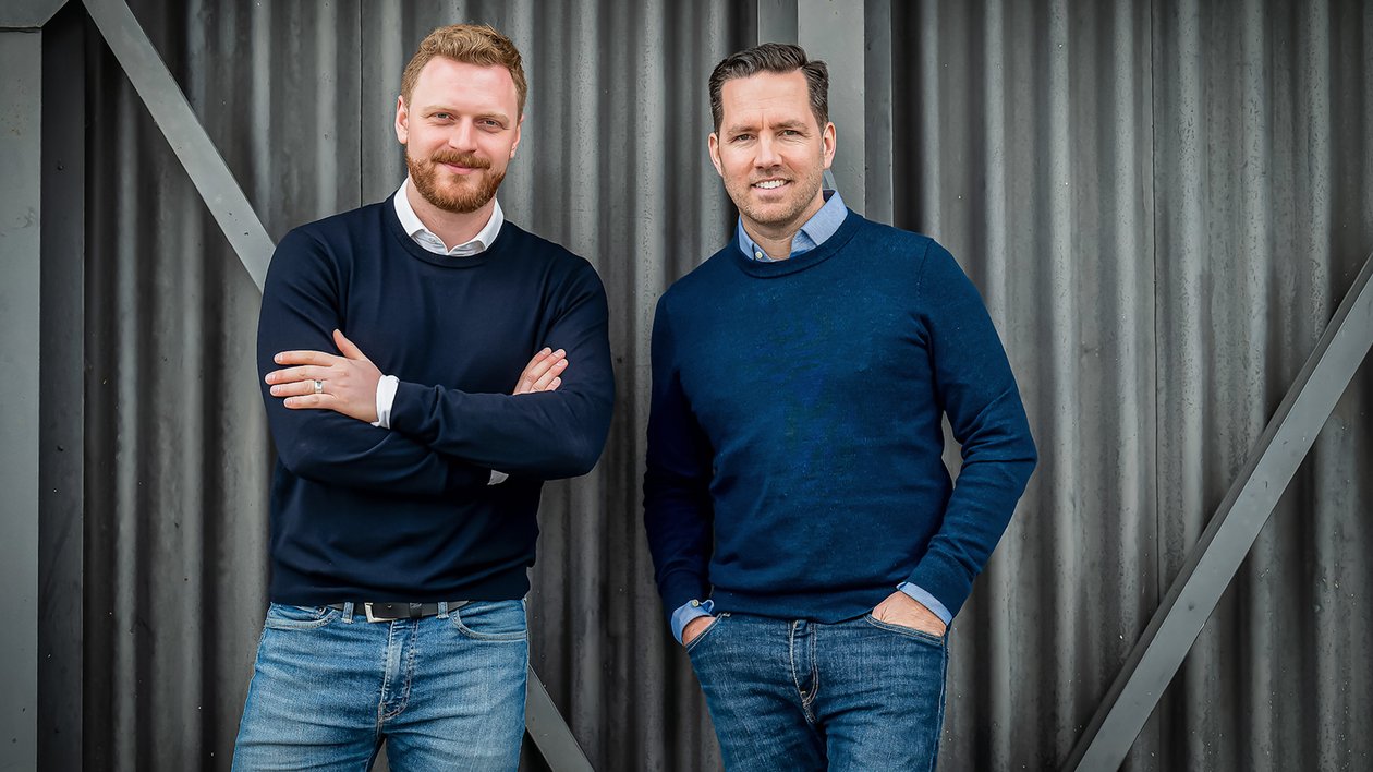 Lucas Althammer (links) und Fabian Paul führen gemeinsam das Start-up Service for Charger