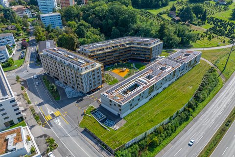 Bourse aux fleurs vue de loin depuis un drone